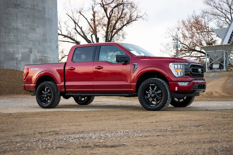 Rough Country 57170 2.0 Inch Ford Leveling Kit W/V2 Shocks For 2021 F-150 Rough Country 1